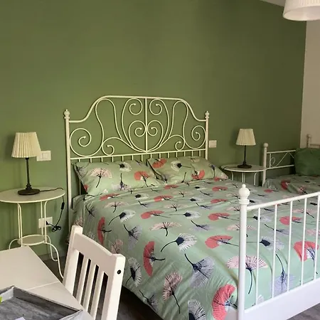 לינה וארוחת בוקר La Grancia 3*